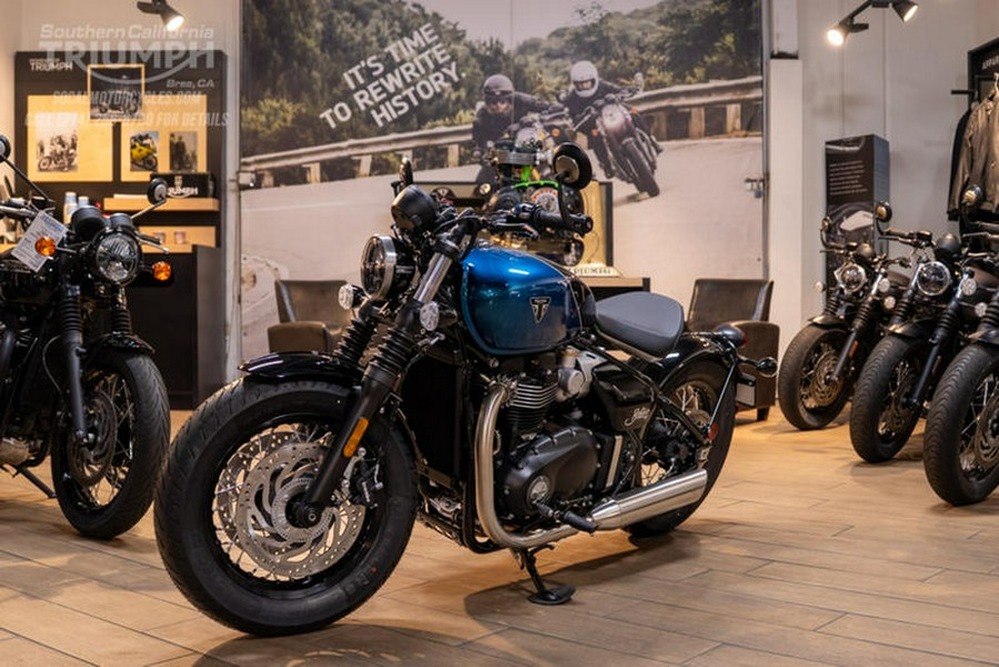 2026 Triumph Bonneville Bobber Interstellar Blue