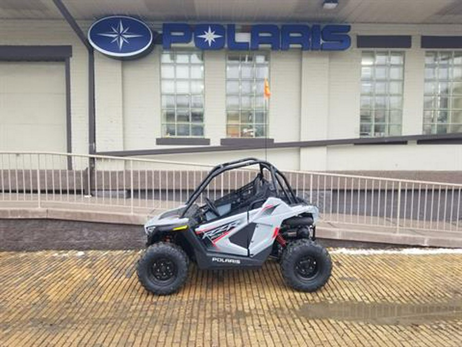 2024 Polaris RZR 200 EFI