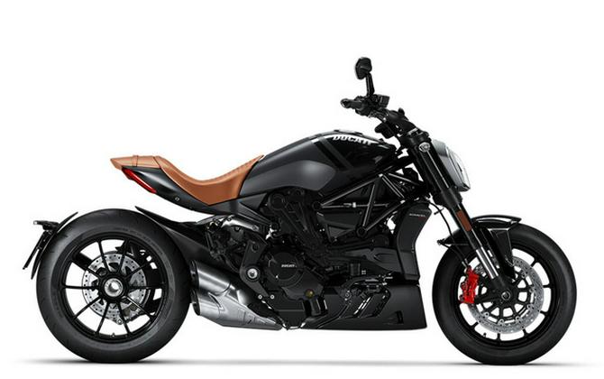 2022 Ducati XDiavel Nera Black On BlackRosso Siam