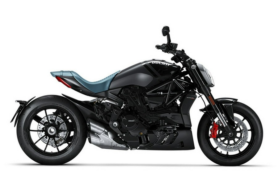 2022 Ducati XDiavel Nera Black On BlackRosso Siam