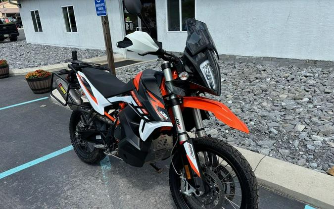 2022 KTM 890 Adventure R