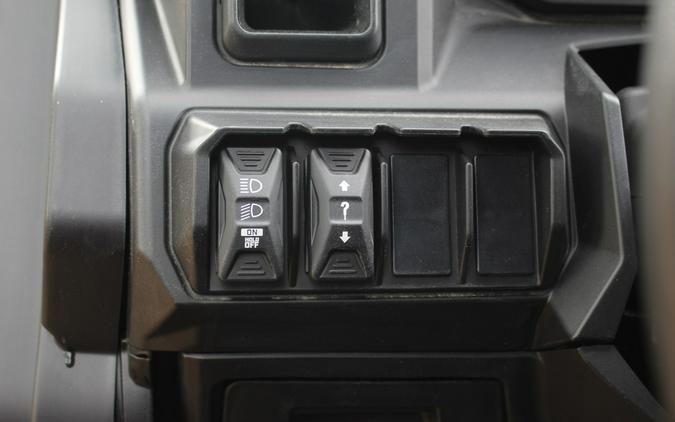 2026 Can-Am DEFENDER MAX XT HD11