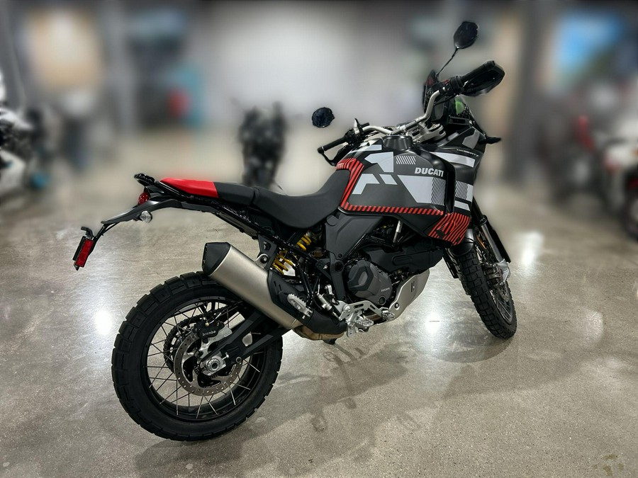 2024 Ducati DESERT X