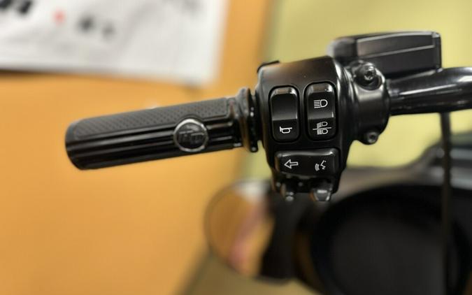 FLHX 2017 Street Glide®