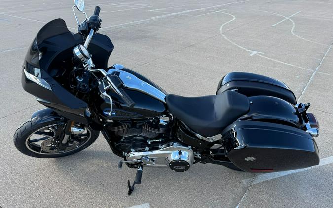 2026 Harley-Davidson® Low Rider® ST Vivid Black - Chrome