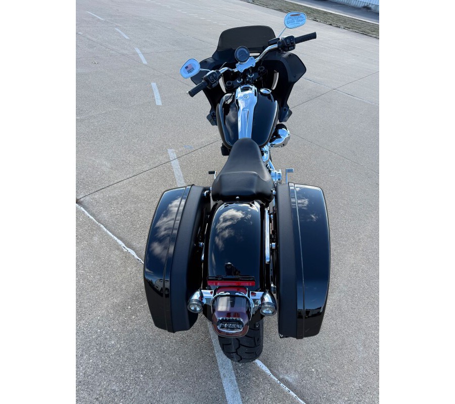 2026 Harley-Davidson® Low Rider® ST Vivid Black - Chrome