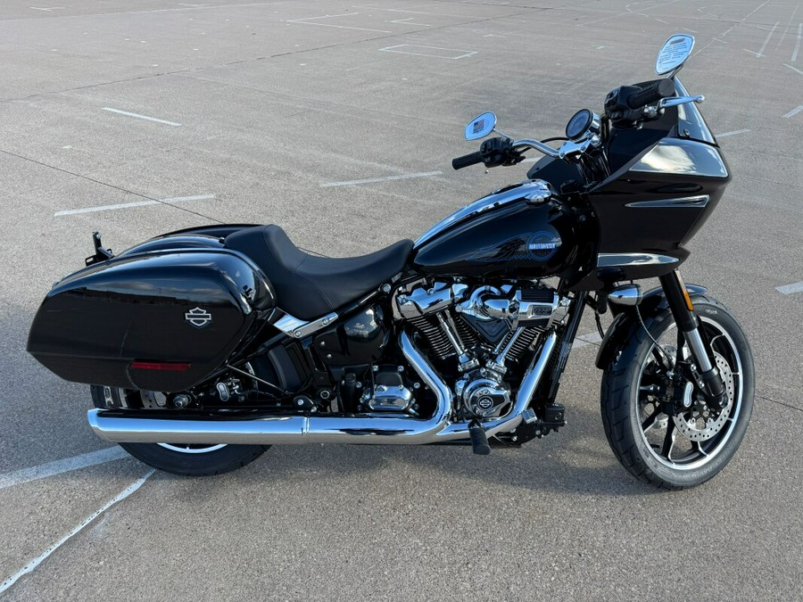2026 Harley-Davidson® Low Rider® ST Vivid Black - Chrome