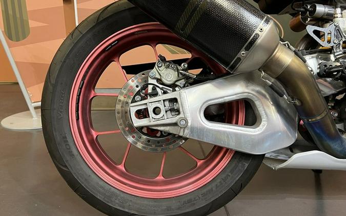 2023 Aprilia RSV4 Factory 1100
