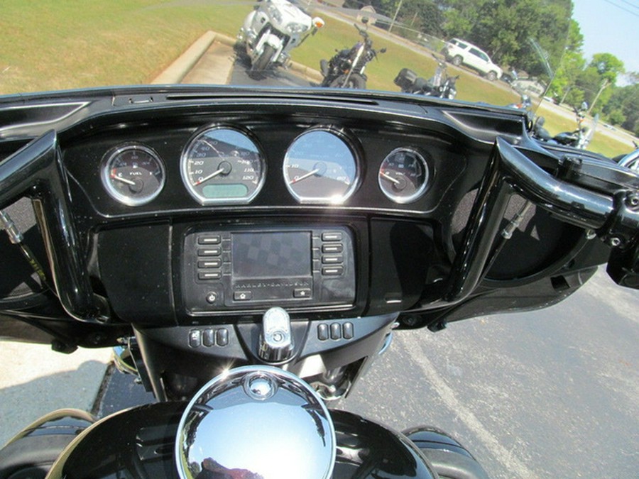 2015 Harley-Davidson FLHTCU - Electra Glide Ultra Classic