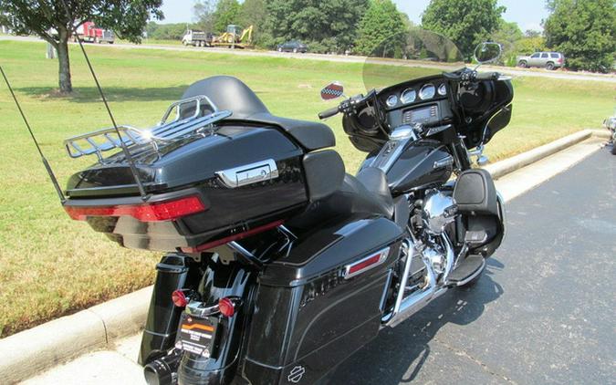 2015 Harley-Davidson FLHTCU - Electra Glide Ultra Classic