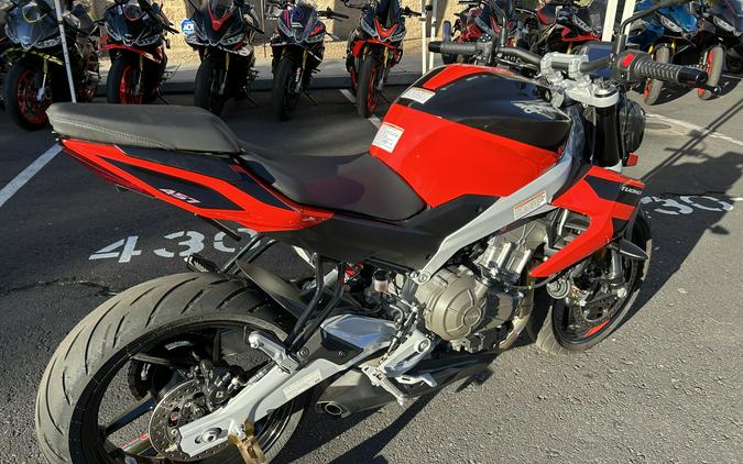 2026 Aprilia Tuono 457
