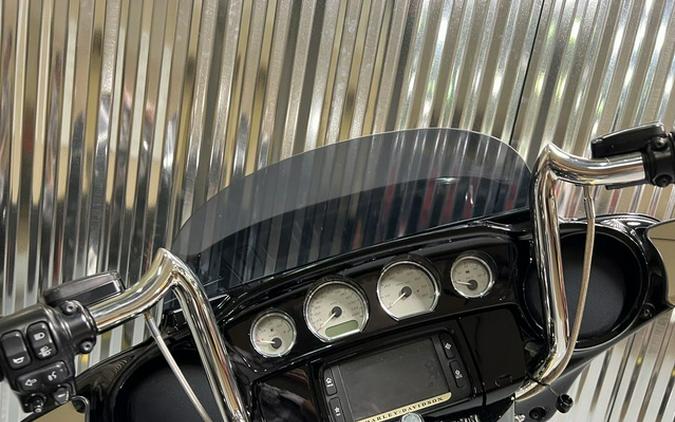 2017 Harley-Davidson FLHXS - Street Glide Special