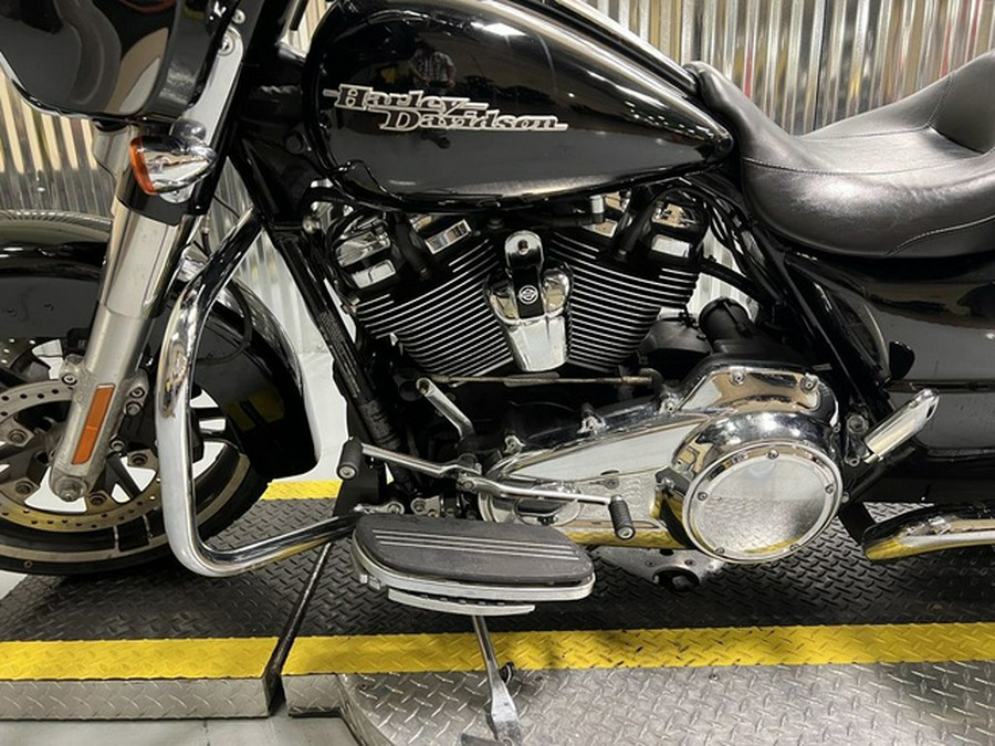 2017 Harley-Davidson FLHXS - Street Glide Special