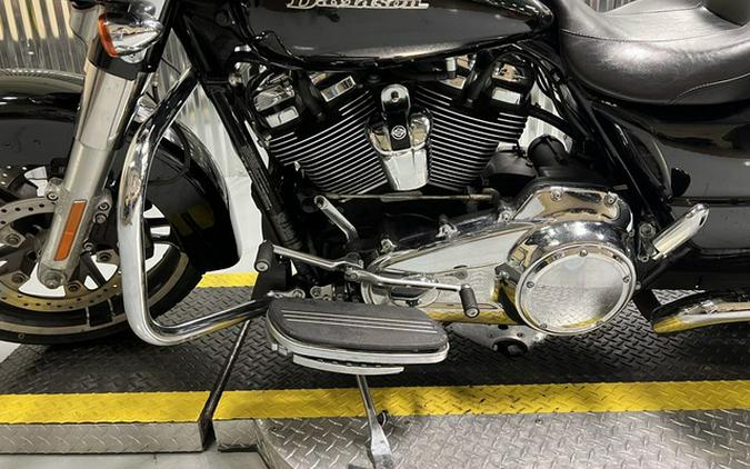 2017 Harley-Davidson FLHXS - Street Glide Special