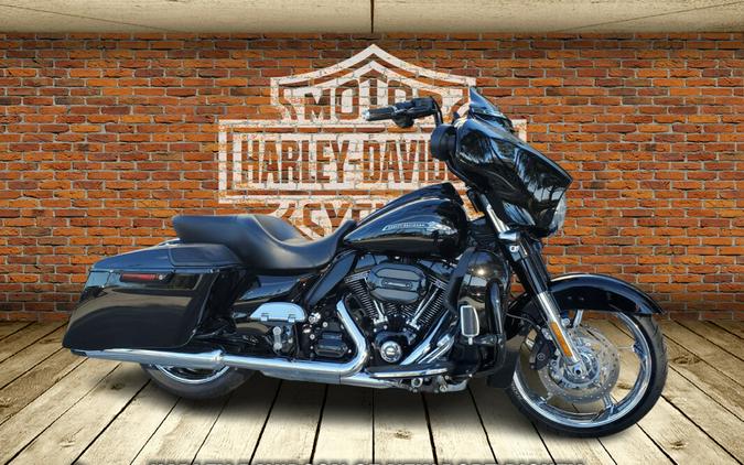 2015 Harley-Davidson® CVO™ Street Glide®