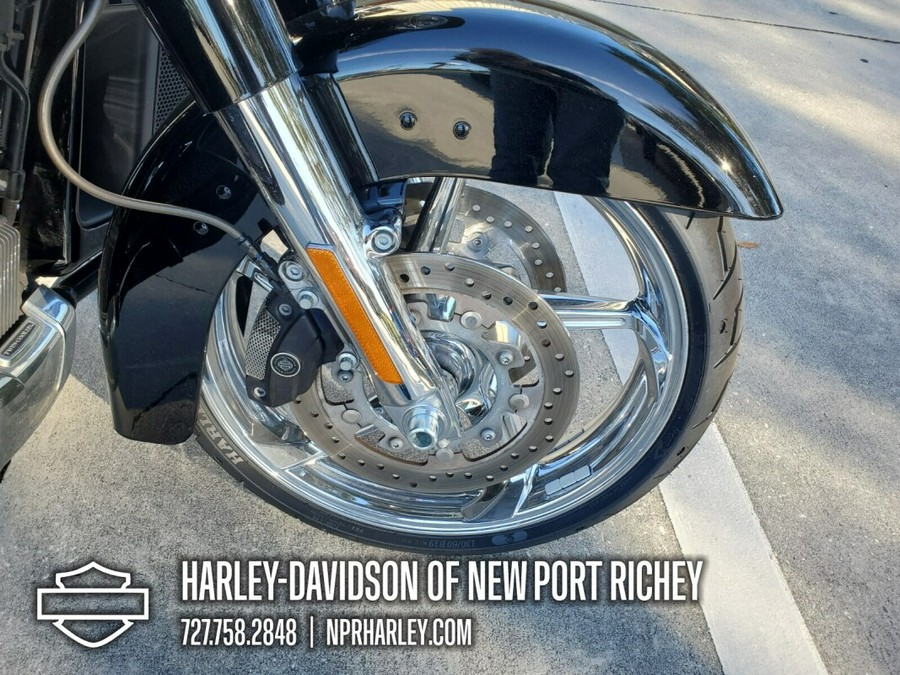 2015 Harley-Davidson® CVO™ Street Glide®