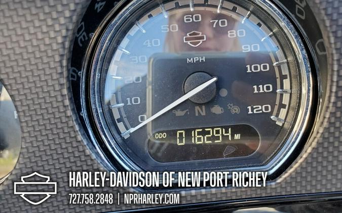 2015 Harley-Davidson® CVO™ Street Glide®