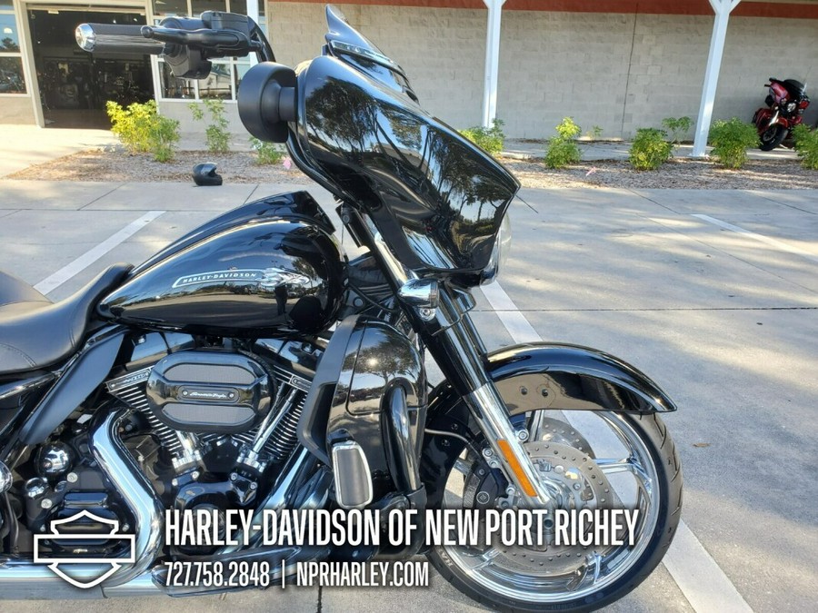 2015 Harley-Davidson® CVO™ Street Glide®