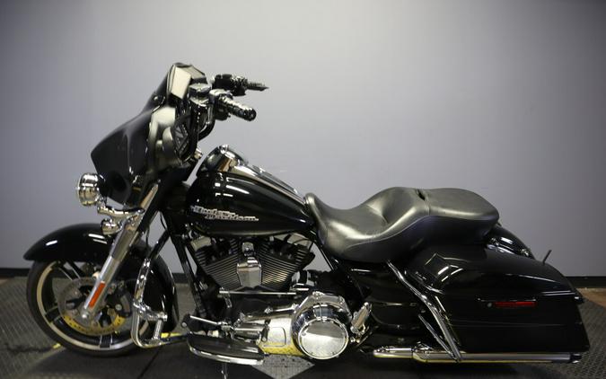 2014 Harley-Davidson Street Glide FLHX