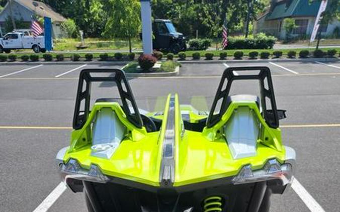 2023 Polaris Slingshot® Slingshot® R Lime Dream (Manual)