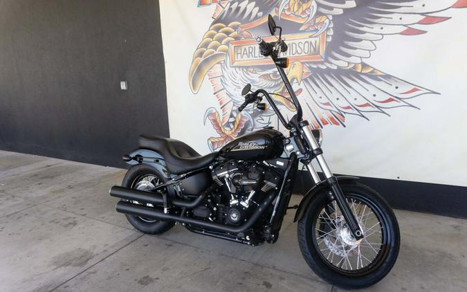 2019 Harley-Davidson Street Bob Vivid Black