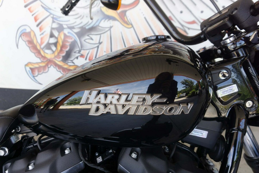 2019 Harley-Davidson Street Bob Vivid Black