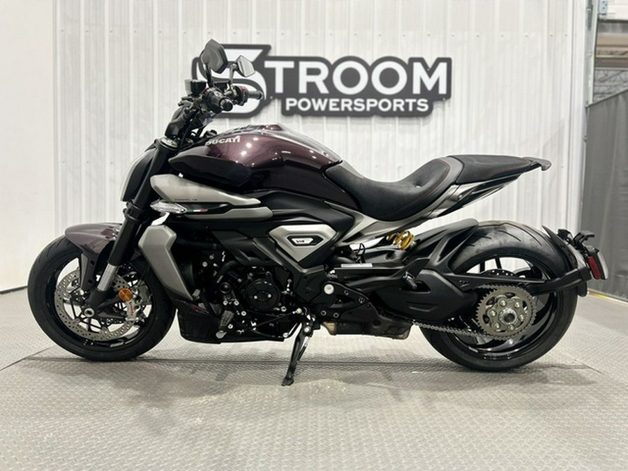 2026 DUCATI XDiavel V4 Black Lava