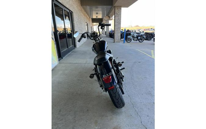 2013 Harley-Davidson® XL1200C 1200 Custom