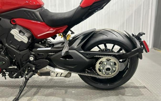 2025 DUCATI Diavel V4 Ducati Red