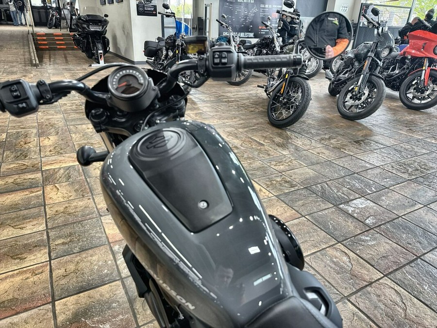 2022 Harley-Davidson® Nightster™ Gunship Gray