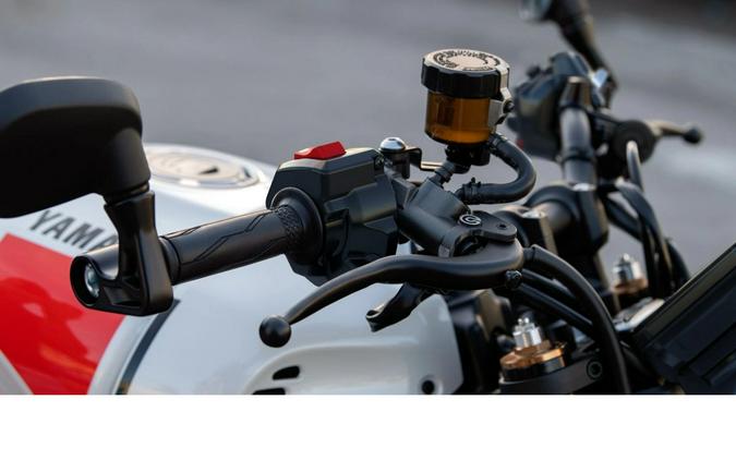 2025 Yamaha XSR900