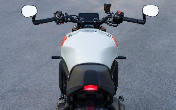 2025 Yamaha XSR900