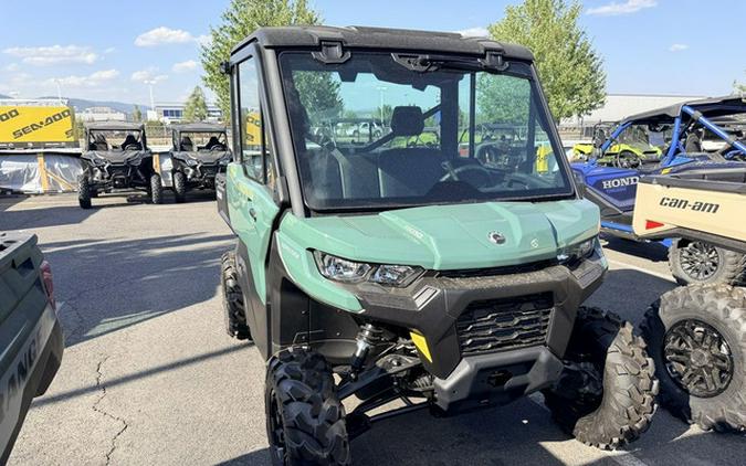 2026 Can-Am Defender DPS CAB HD10