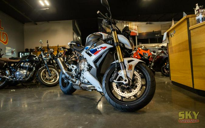 2024 BMW S 1000 R Light White/M Motorsport