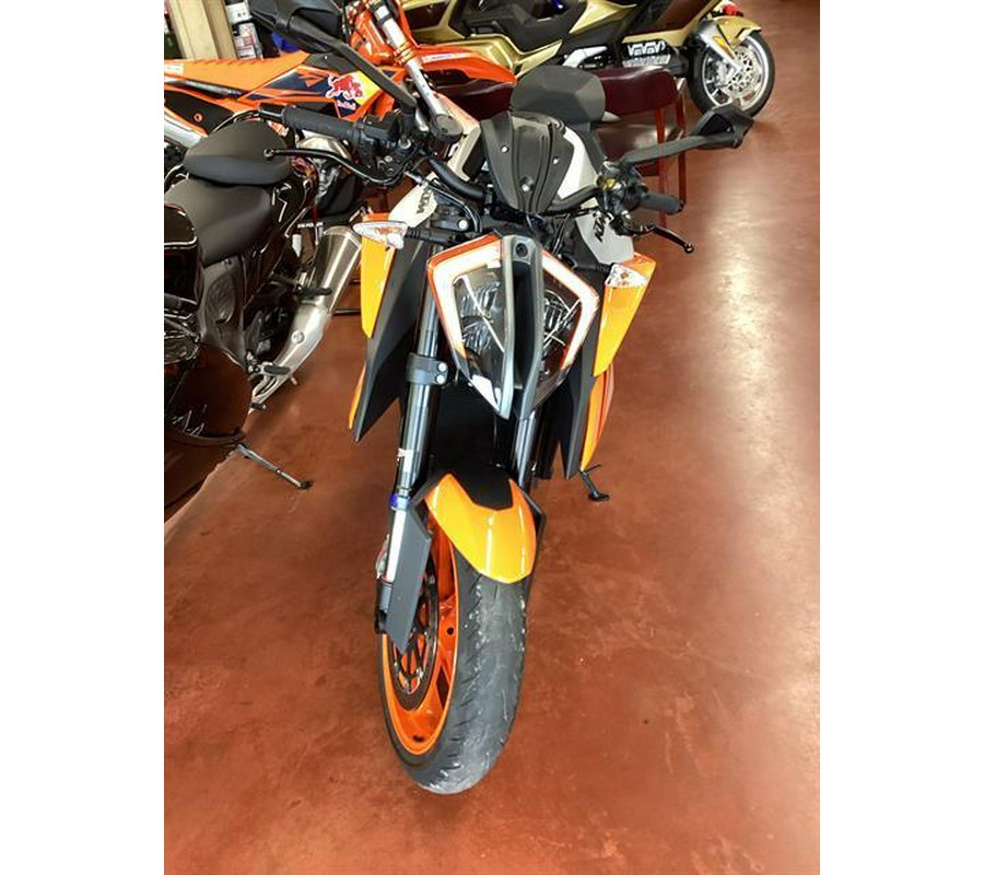 2022 KTM 1290 Super Duke R EVO