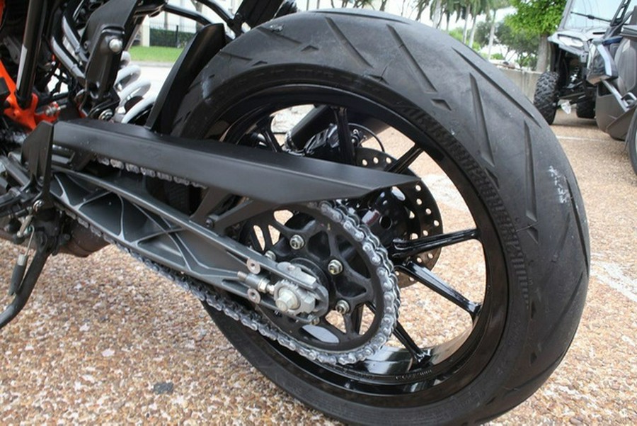 2023 KTM Duke 390