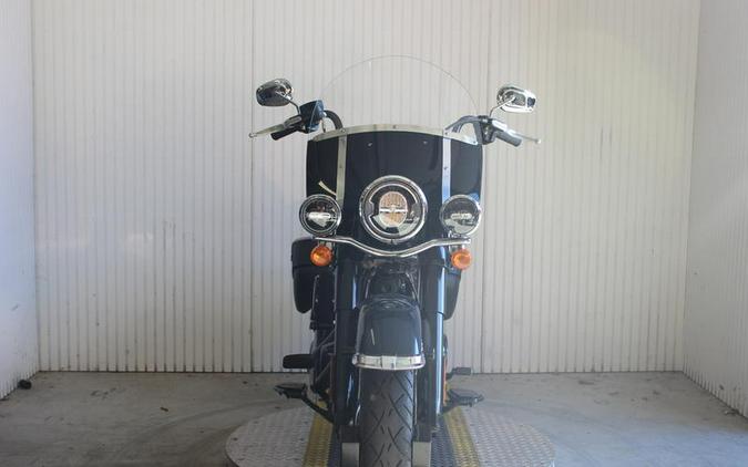 2019 Harley-Davidson® FLHC - Softail® Heritage Classic