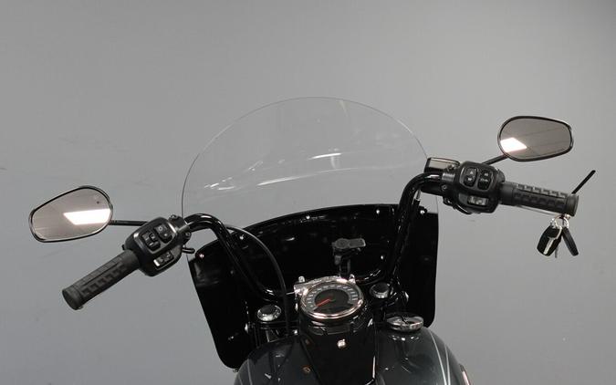 2025 Harley-Davidson FLHC