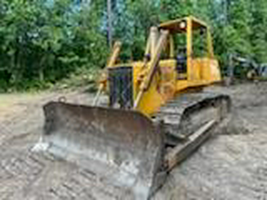 1995 John Deere 750B LONG TRACK WITH NEW UNDER CARRIAGE