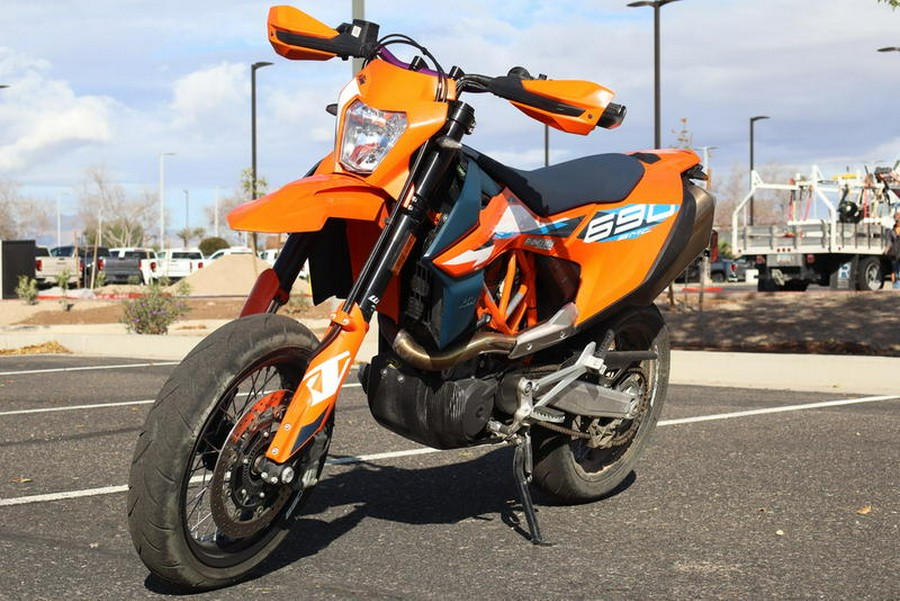 2024 KTM 690 SMC R