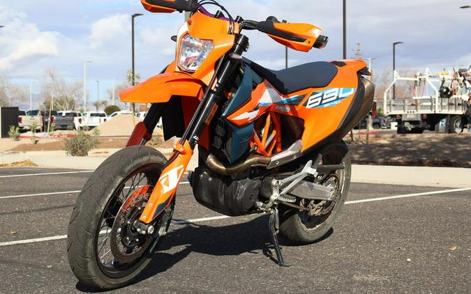 2024 KTM 690 SMC R