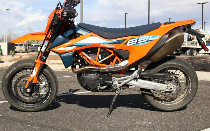 2024 KTM 690 SMC R