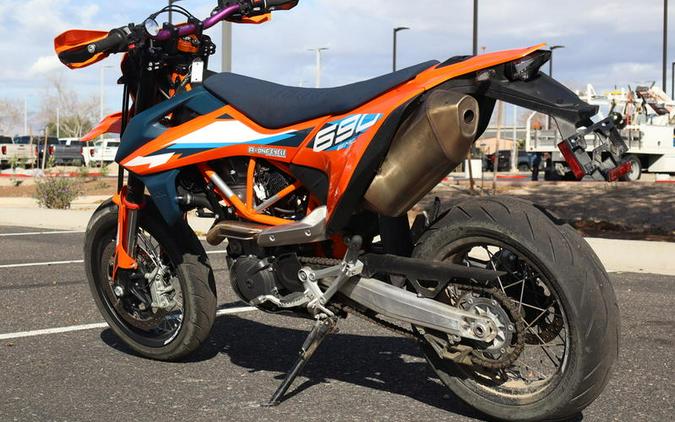 2024 KTM 690 SMC R