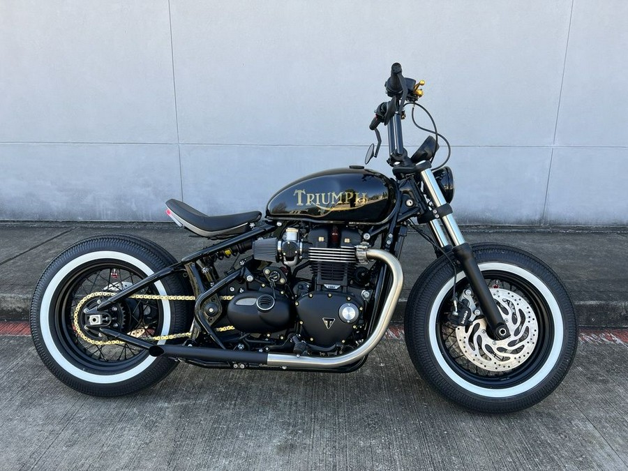 2023 Triumph Bonneville Bobber Jet Black