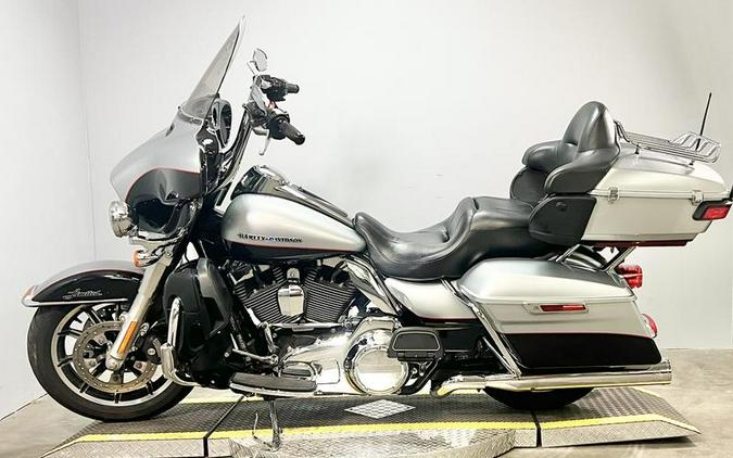 2015 Harley-Davidson® FLHTKL - Ultra Limited Low