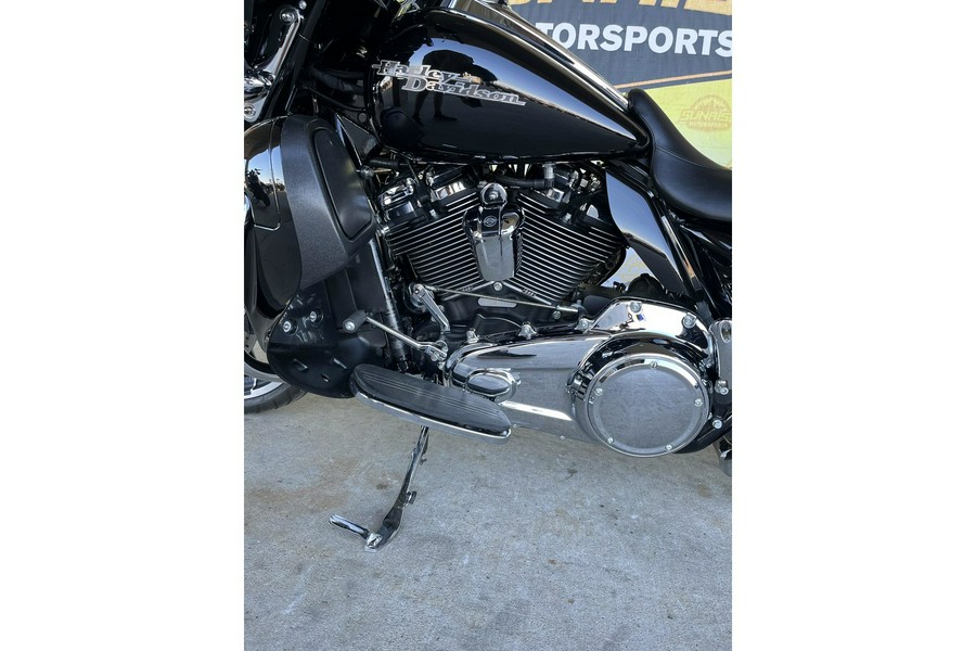 2017 Harley-Davidson® FLHXS Street Glide® Special