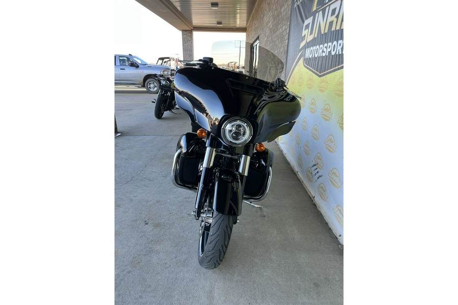 2017 Harley-Davidson® FLHXS Street Glide® Special