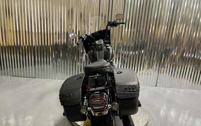 2025 Harley-Davidson FLHC - Heritage Classic