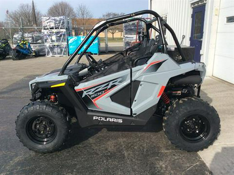 2024 Polaris RZR 200 EFI