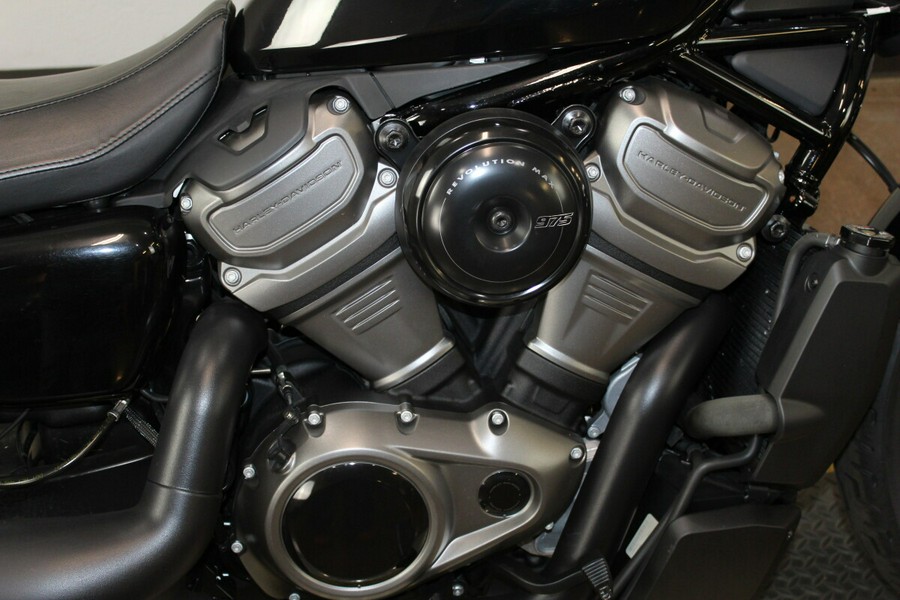 Harley-Davidson® Nightster™ 2023 RH975 309284A BLACK